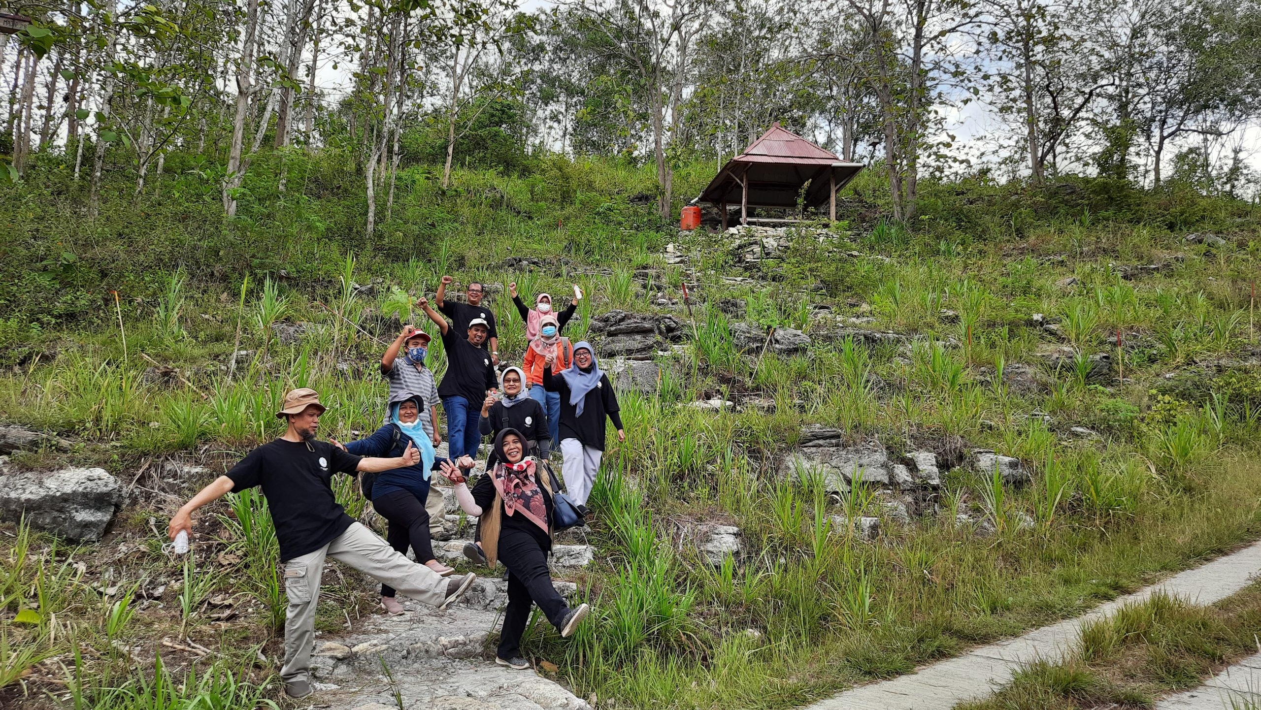 Keseruan peserta penanaman 