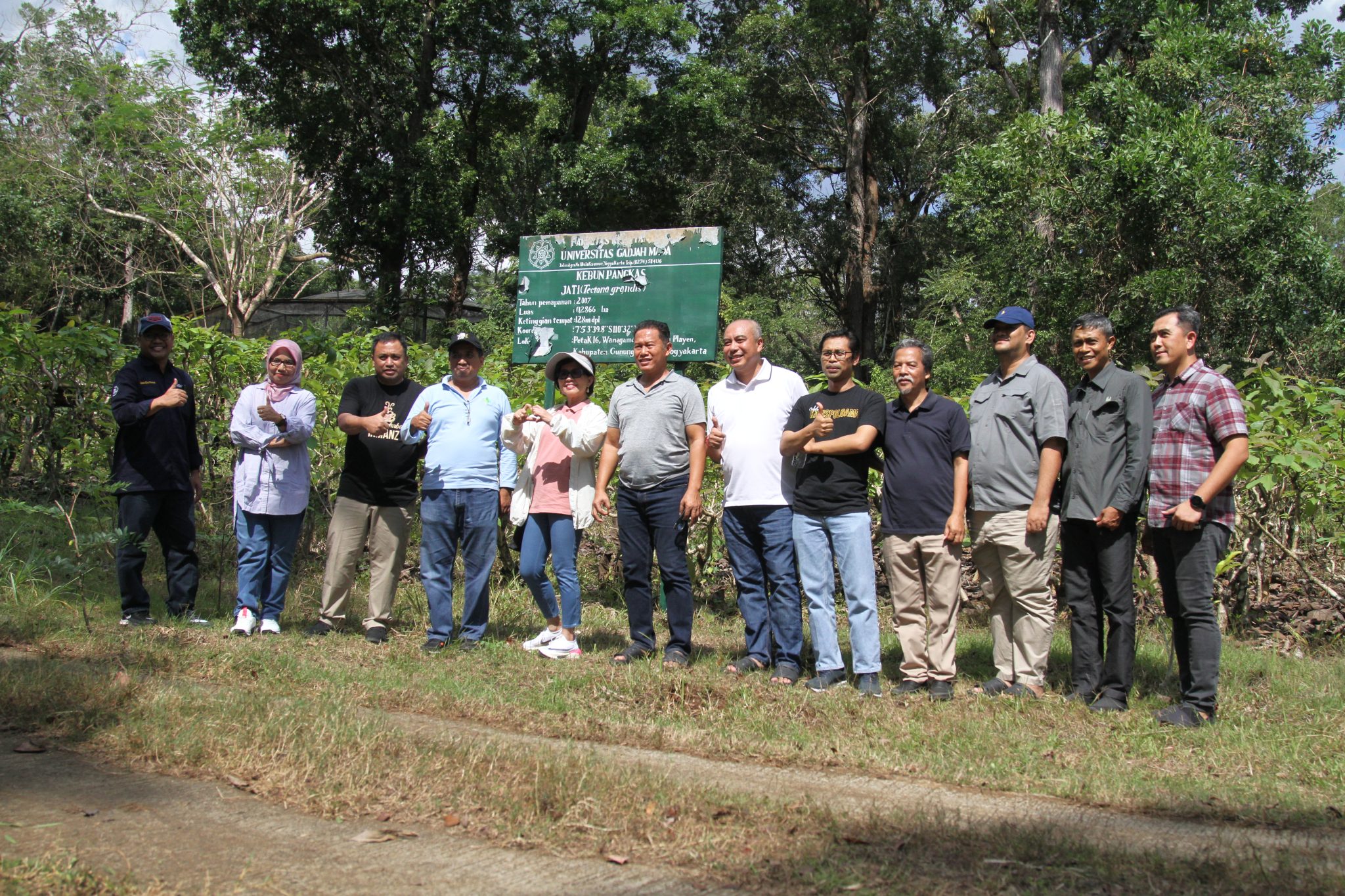 Kunjungan Rektor UGM Ke Hutan Pendidikan Dan Pelatihan Wanagama I ...